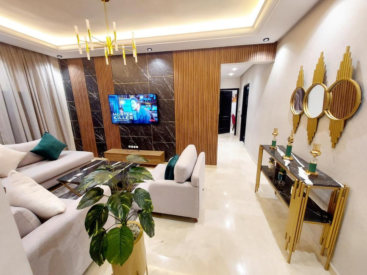 Modern Apartment Opposite The Hassan2 Mosque, Very Well Equipped And Stylish, 85 M2 With Gym And Direct Sea View With Underground Garage , Prohibits Unmarried Couples Of Arab Origin Casa Blanca Exterior foto
