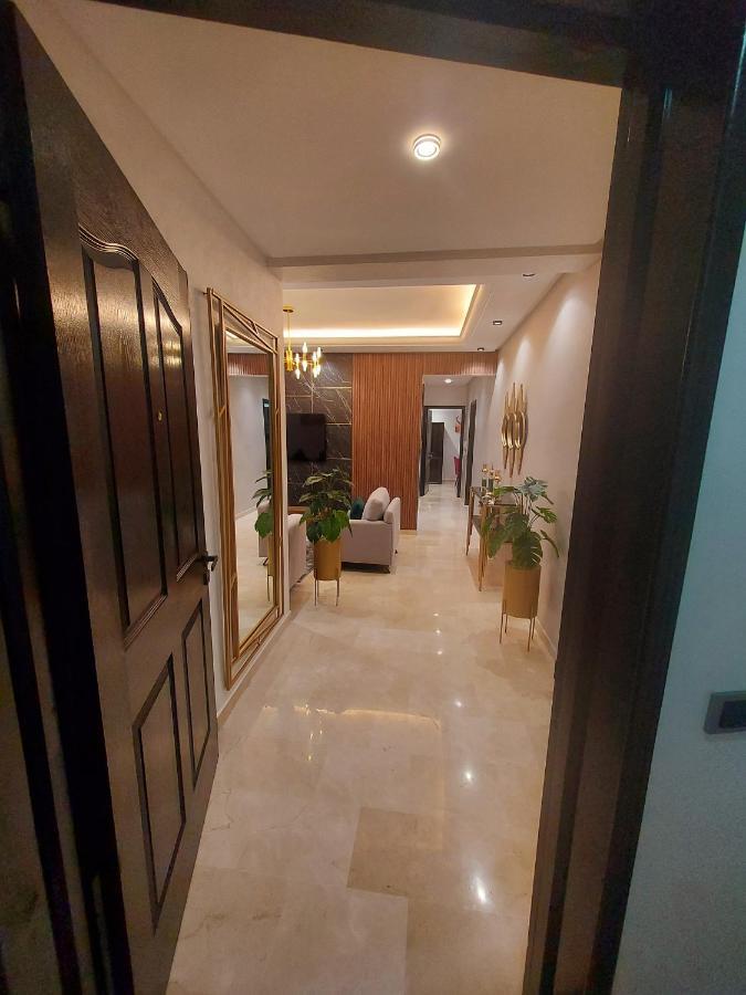 Modern Apartment Opposite The Hassan2 Mosque, Very Well Equipped And Stylish, 85 M2 With Gym And Direct Sea View With Underground Garage , Prohibits Unmarried Couples Of Arab Origin Casa Blanca Exterior foto