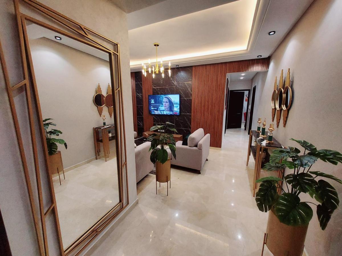 Modern Apartment Opposite The Hassan2 Mosque, Very Well Equipped And Stylish, 85 M2 With Gym And Direct Sea View With Underground Garage , Prohibits Unmarried Couples Of Arab Origin Casa Blanca Exterior foto