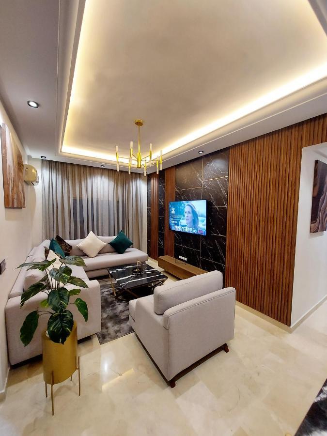 Modern Apartment Opposite The Hassan2 Mosque, Very Well Equipped And Stylish, 85 M2 With Gym And Direct Sea View With Underground Garage , Prohibits Unmarried Couples Of Arab Origin Casa Blanca Exterior foto